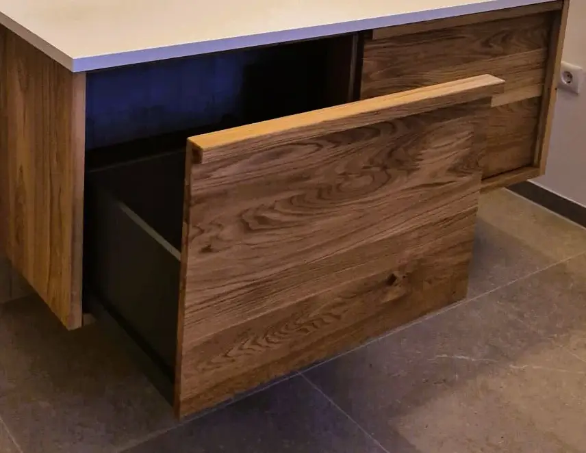 geräuscharme Holzschublade